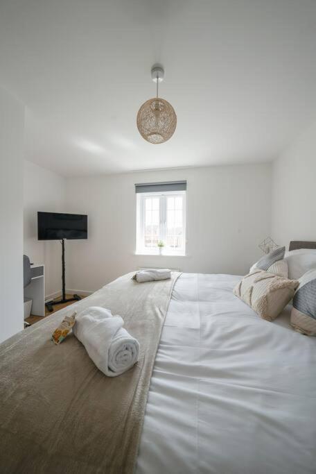Stylish 2-Bed Home - For Company Contractor And Leisure Stays - Nec, Airport, Hs2, Contractors, Resort World Birmingham Dış mekan fotoğraf