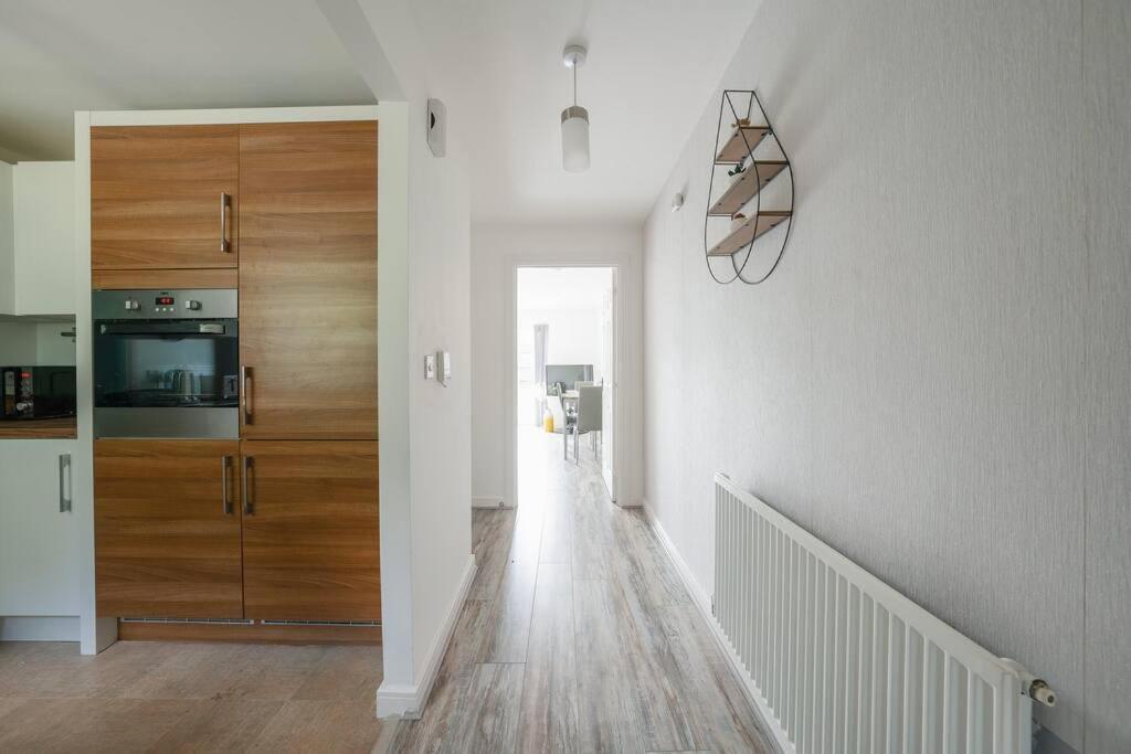 Stylish 2-Bed Home - For Company Contractor And Leisure Stays - Nec, Airport, Hs2, Contractors, Resort World Birmingham Dış mekan fotoğraf